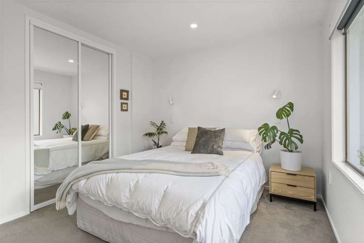 2/16 Valron Road Te Atatu South_8