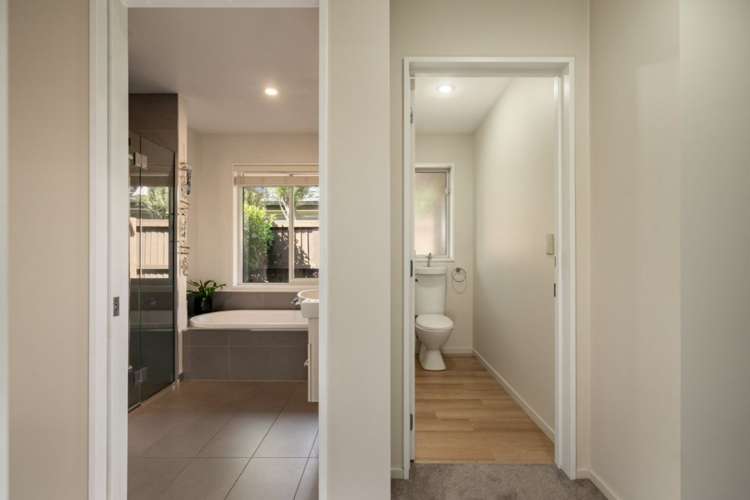 23 Famille Close Yaldhurst_11