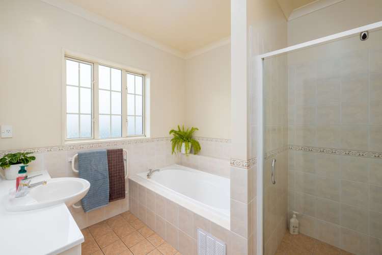 1789 South Eyre Road West Eyreton_23