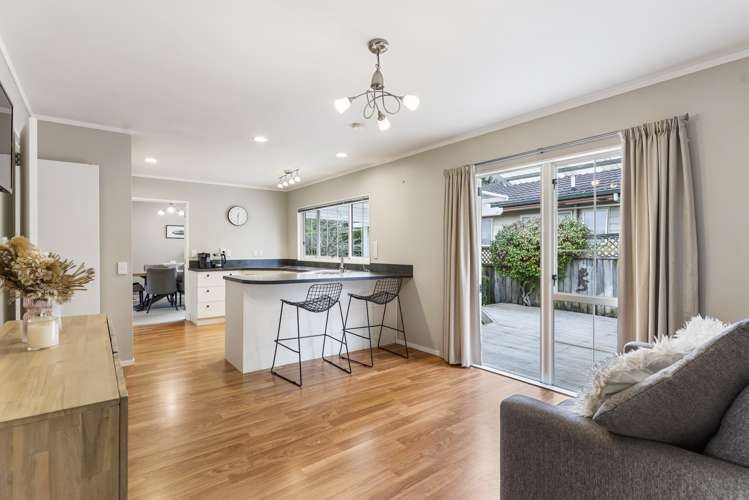 57 Gosford Drive Botany Downs_16
