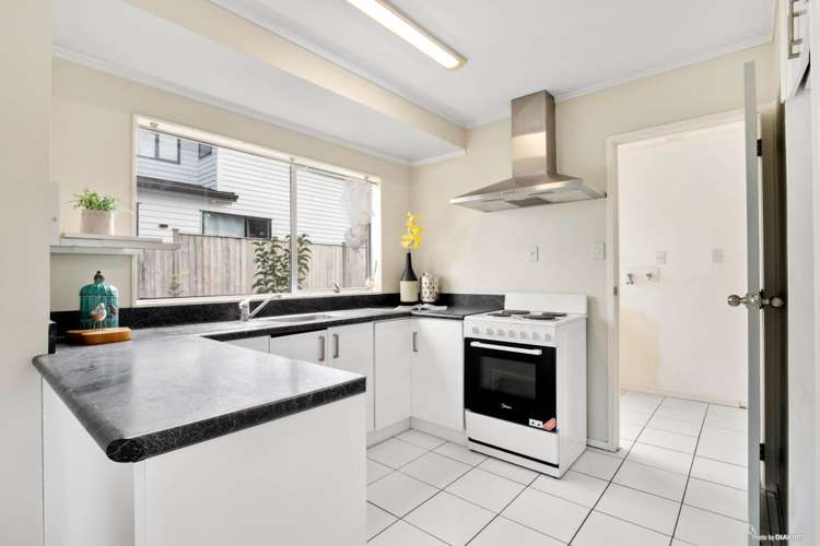 2/159 Gossamer Drive Pakuranga Heights_15