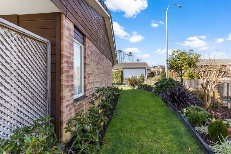 32 The Grove Red Beach_10