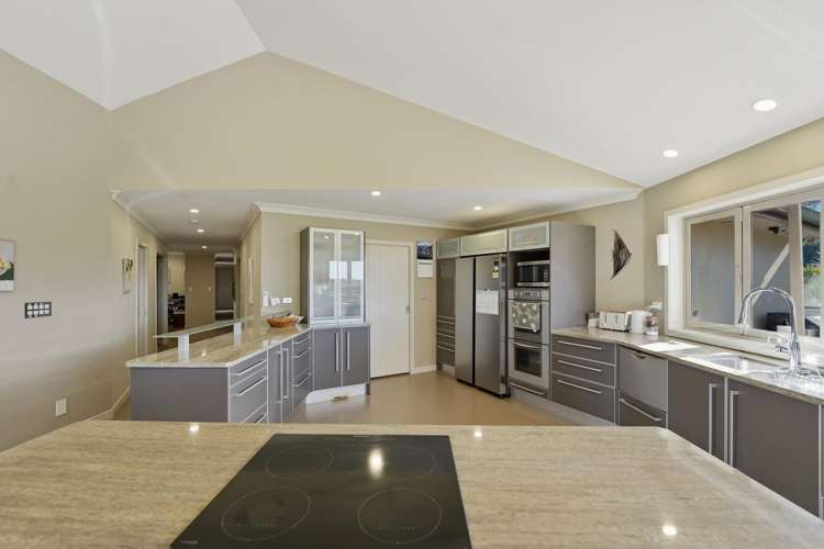 19 WAIOROI PLACE Oropi_12