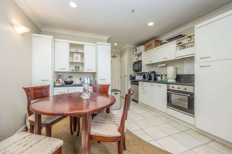 10p/100 Greys Avenue Auckland Central_7