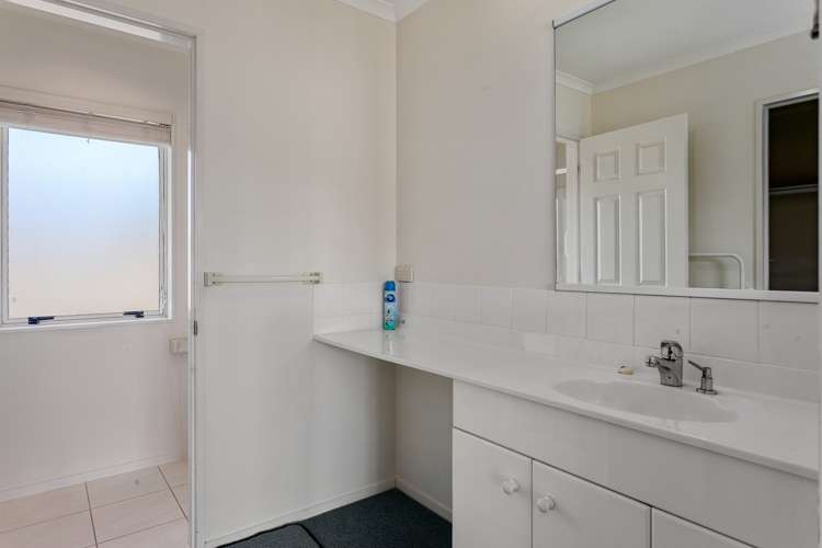 7 Marchignal Street Coastlands_12