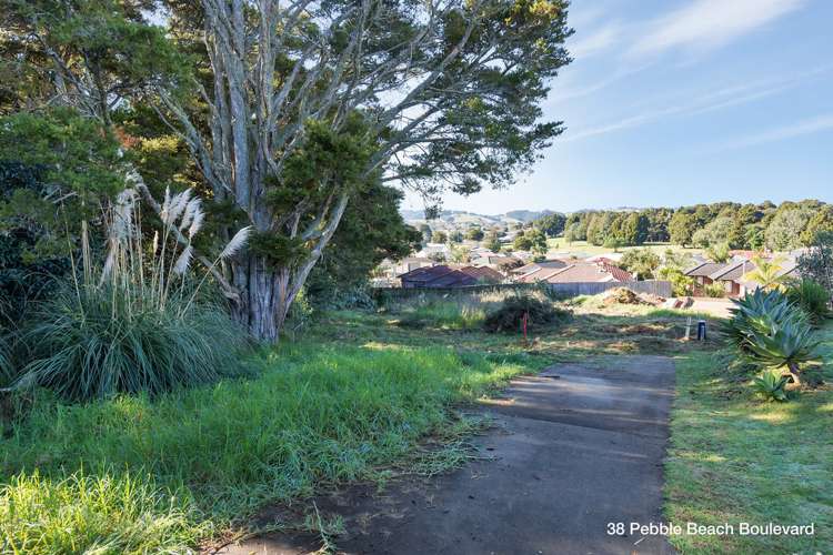 38 Pebble Beach Boulevard Kamo_2