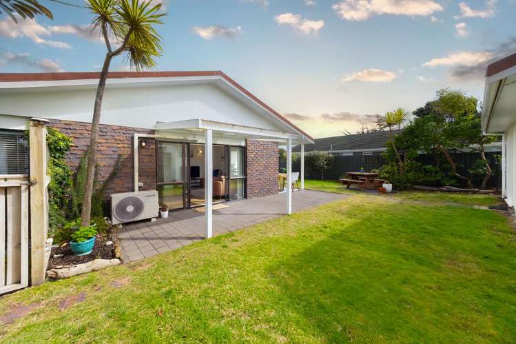 19 Reeves Street Waikanae Beach_18