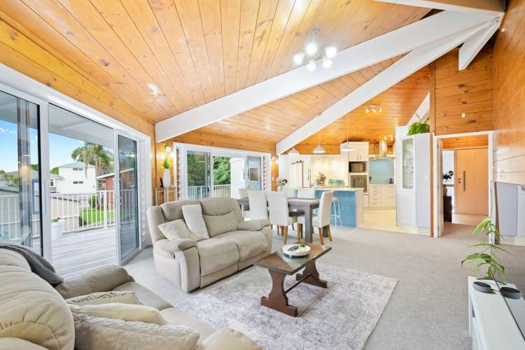 4 Gibbia Way Beachlands_5