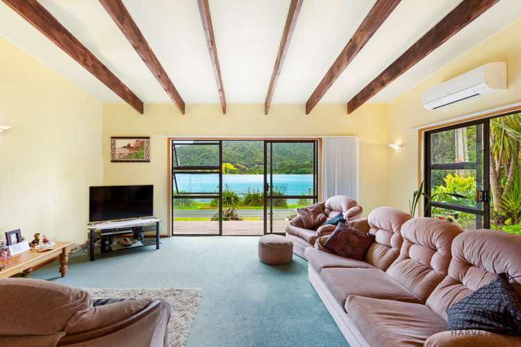 1202 Huia Road Huia_7