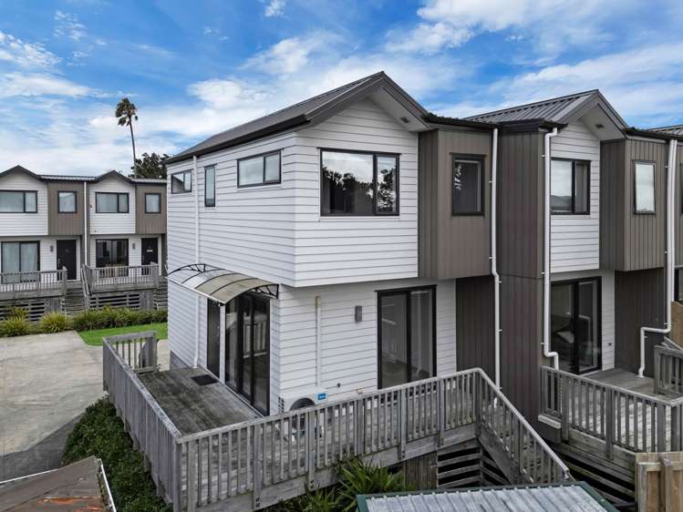 1/15 Rush Place Mangere_15
