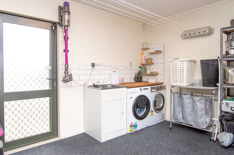 39 Dalfield Place Highbury_18