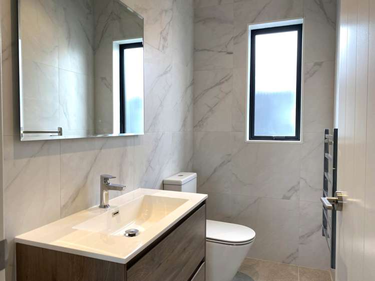 14/12 Onewa Road Northcote_8