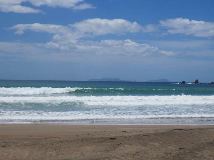 15 Moureeses Bay Road Whananaki_24