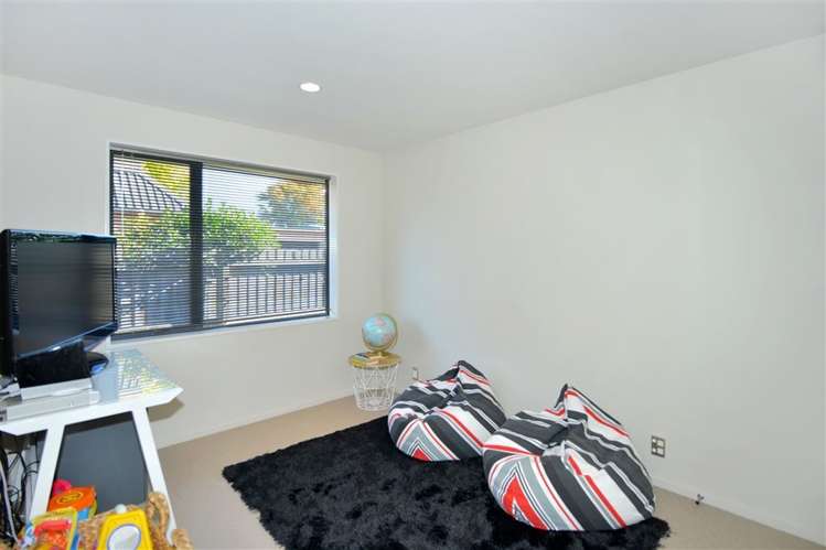 60 Waitikiri Drive Parklands_13