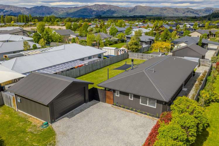 34 Quinnat Street Albert Town_19