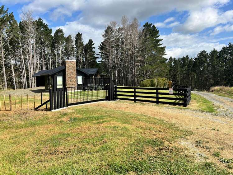 1 Gumtree Way Kaiwaka_24