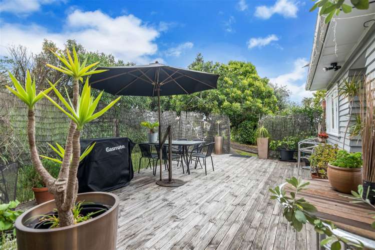 1/87 Beach Road Mellons Bay_5