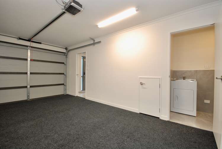 8/11 Celeste Place Totara Vale_25