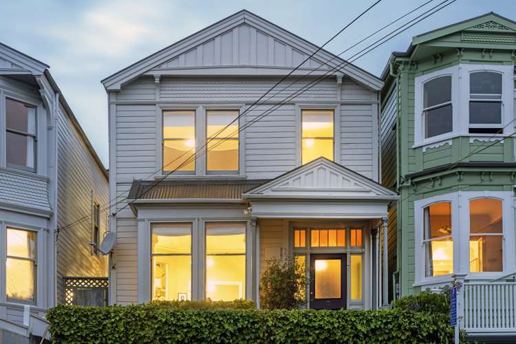 69 Austin Street Mount Victoria_18