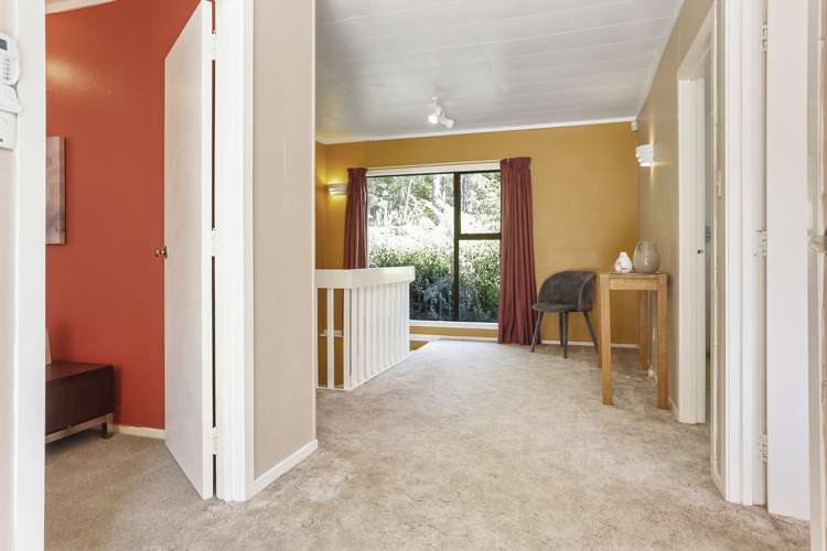 61 Woodfern Crescent Titirangi_13