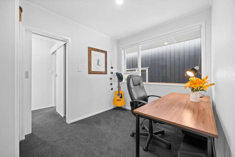 32 Colmar Road Mellons Bay_27