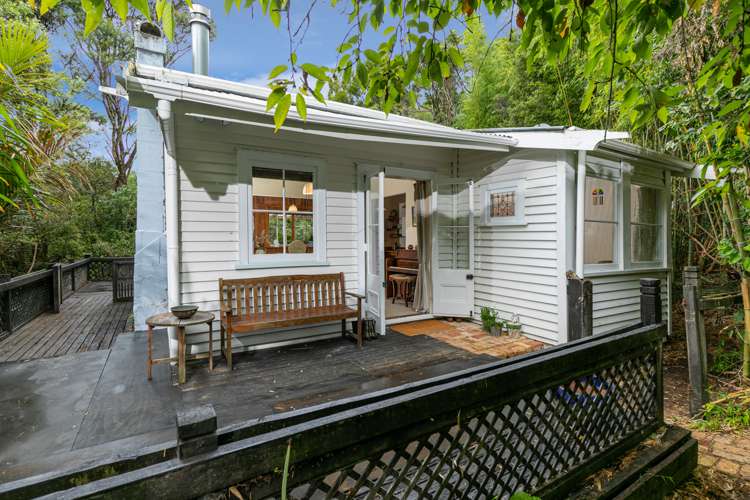 332 Huia Road Titirangi_17