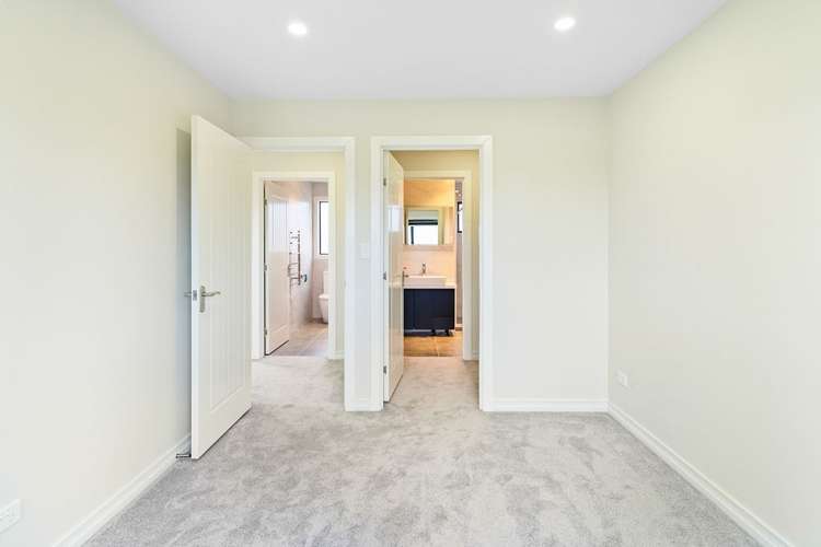 1/8 Knight Avenue Mount Albert_10