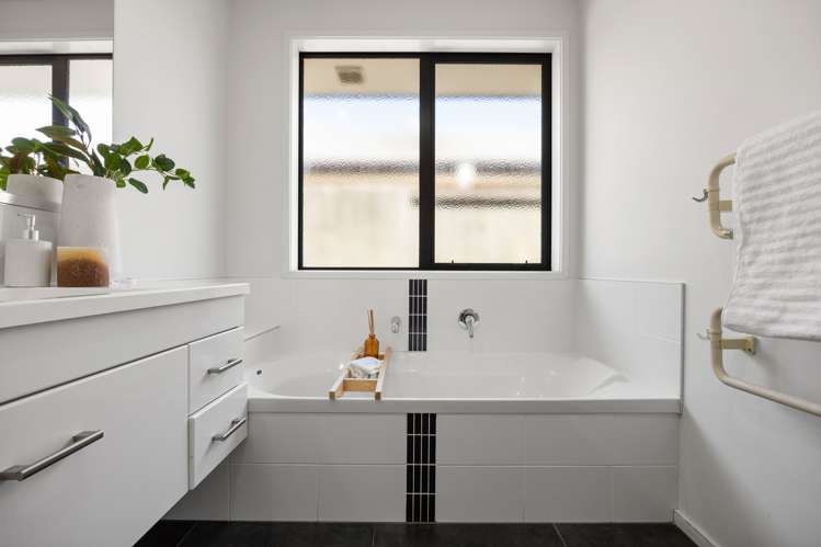 9 Edgeview Crescent Fitzroy_18