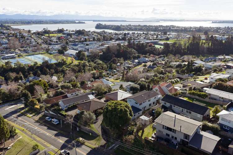 33 Sherwood Street Bellevue_23
