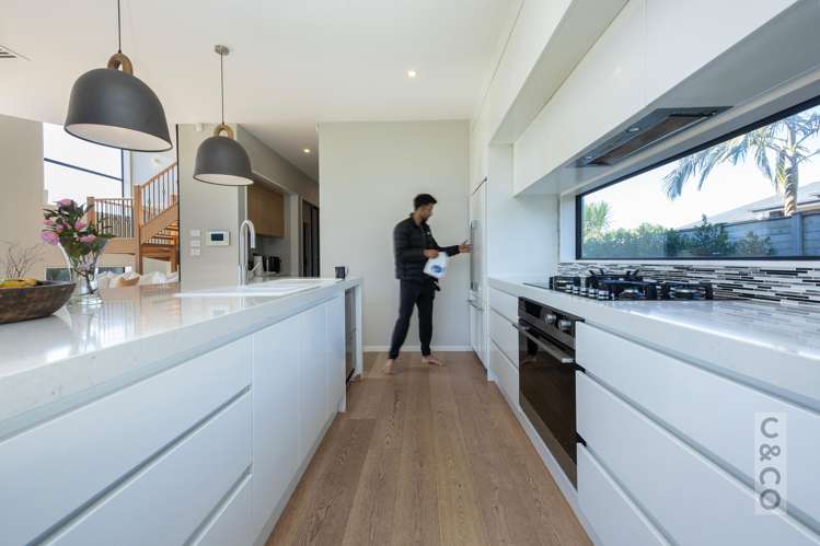 2 Pitoitoi Drive Riverhead_20