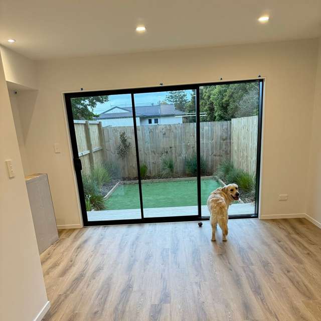 5/9 Flanshaw Road Te Atatu South_1