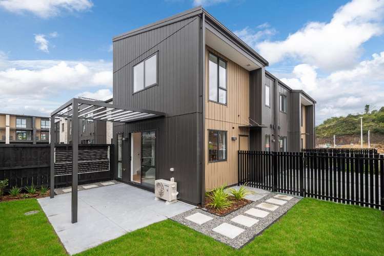 4 Te Toka a Whenua Avenue Three Kings_2