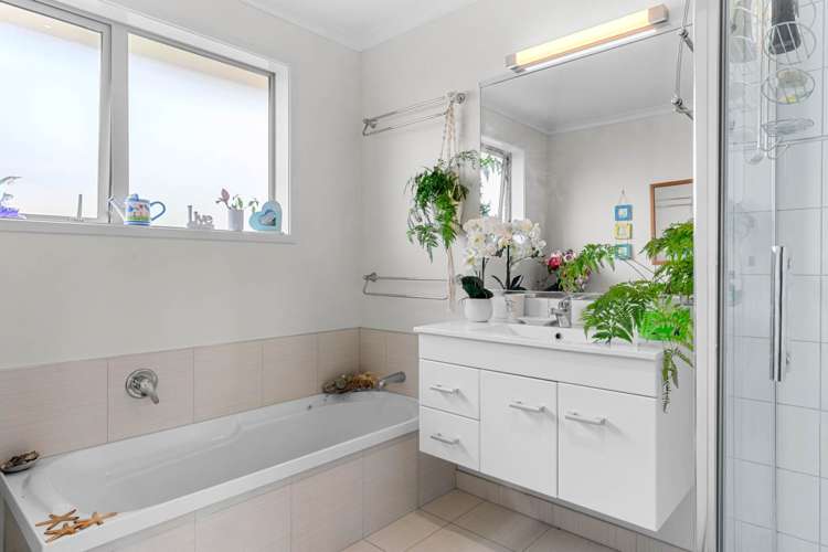 13 Sando Way One Tree Point_13