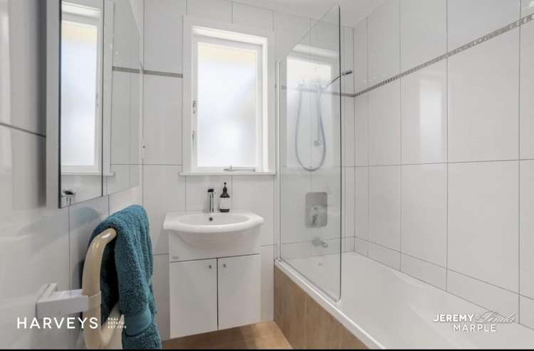 120 Vodanovich Road Te Atatu South_18
