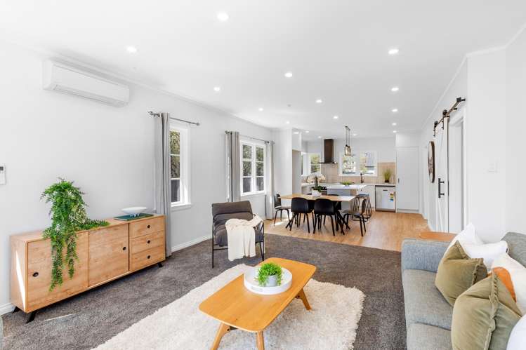 44 Palmer Crescent Silverstream_7