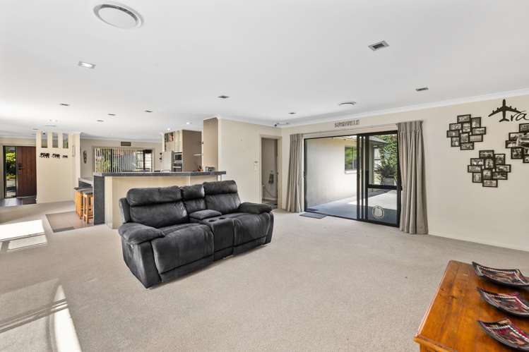 24 Devoy Drive Owhata_9