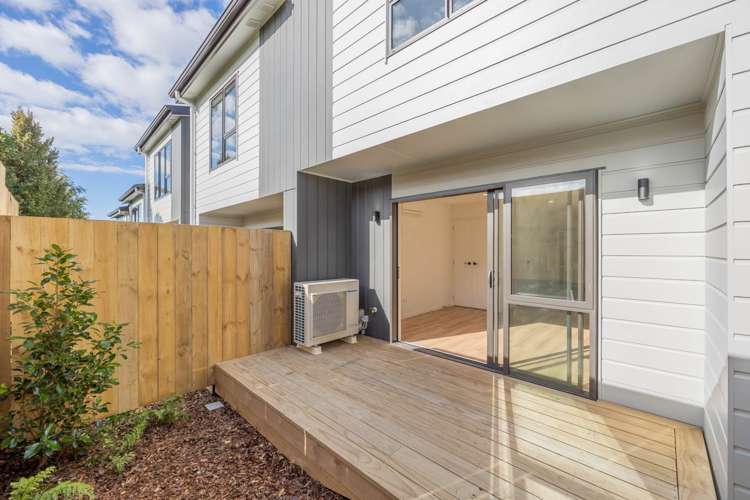 3/621 Glenfield Road Totara Vale_6