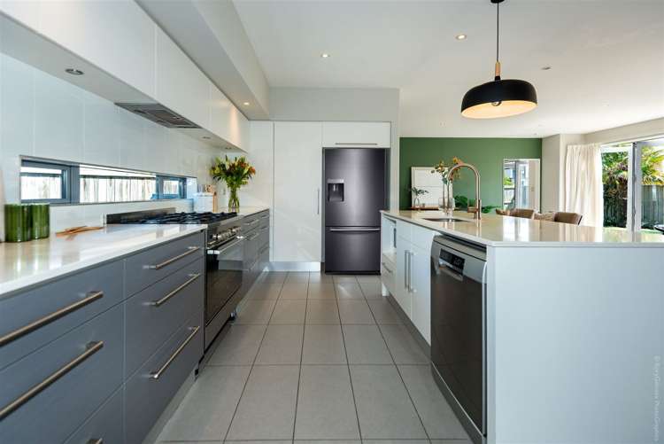 12 Torrey Pines Waimairi Beach_11