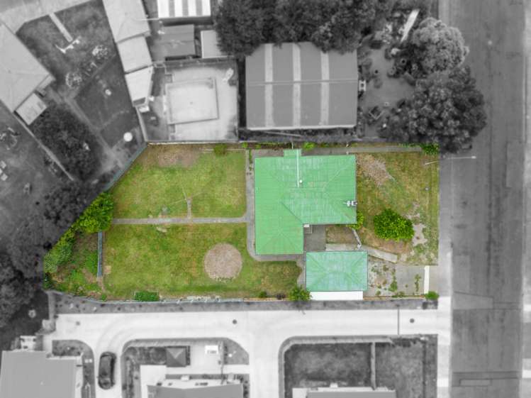 1215 Norfolk Crescent_0