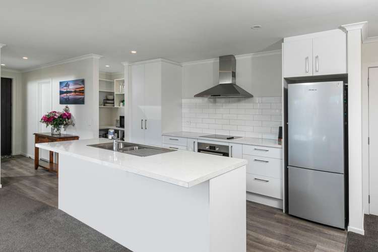 73 Frye Crescent Albert Town_3