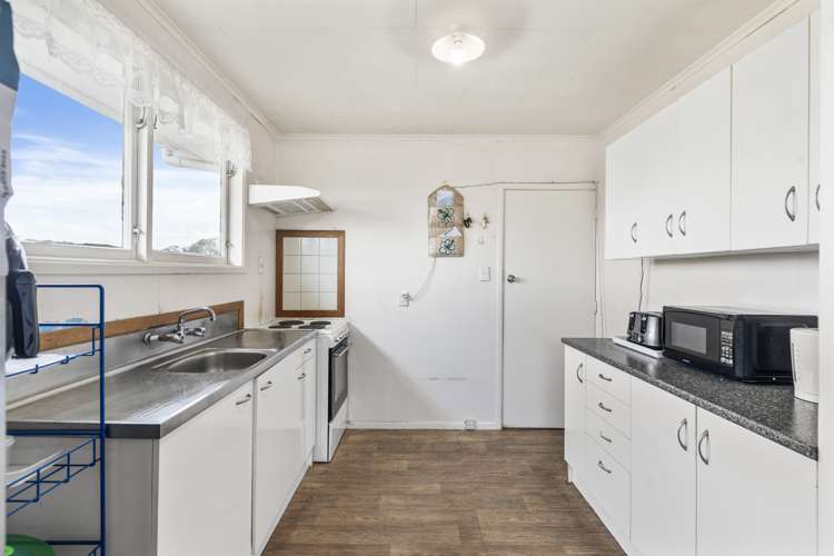 13 Parker Crescent Otara_5