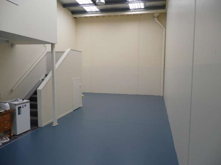 C2, 9-11 Tait Place Albany_1