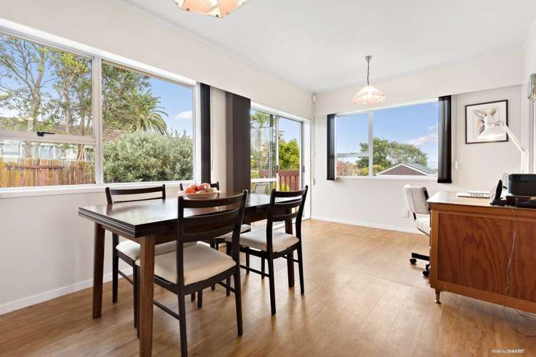 46 Miltonia Avenue Te Atatu South_10