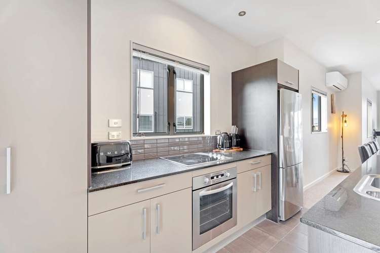 28/101 Harbour Drive_3