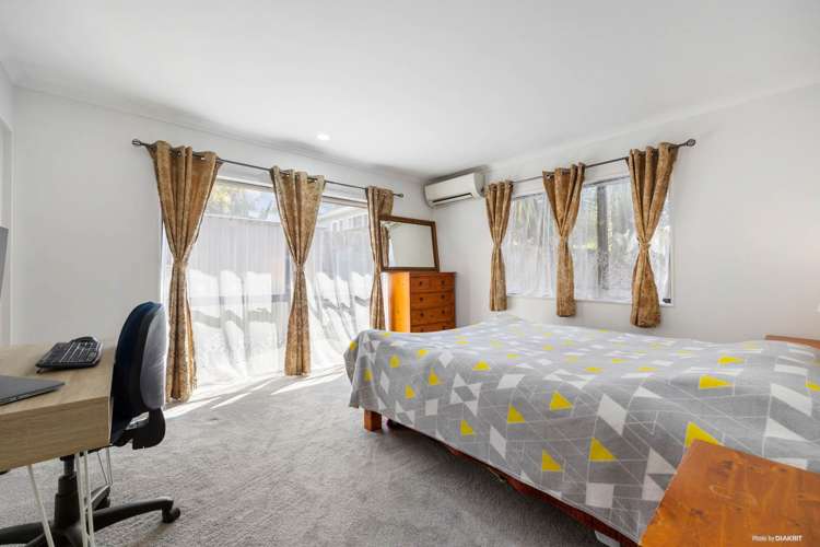 10 Shah Place Glen Eden_12