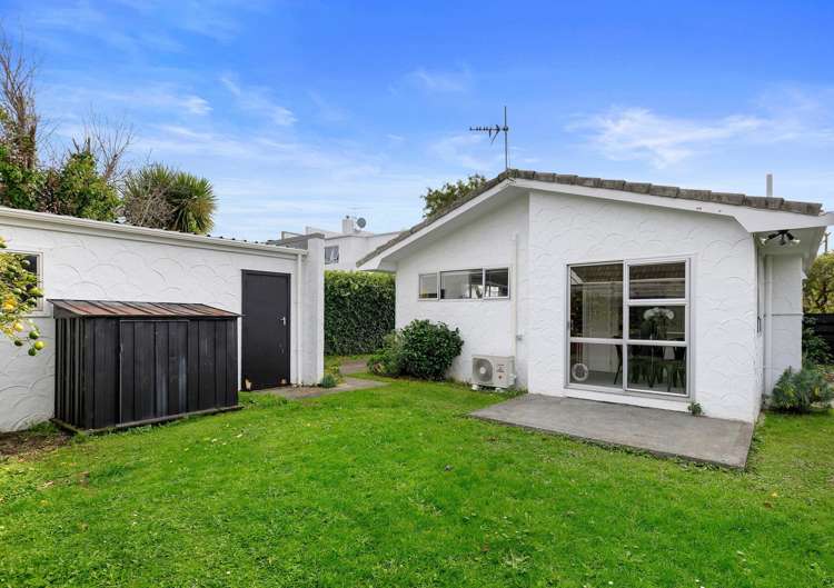 20A Marina Grove Hutt Central_12