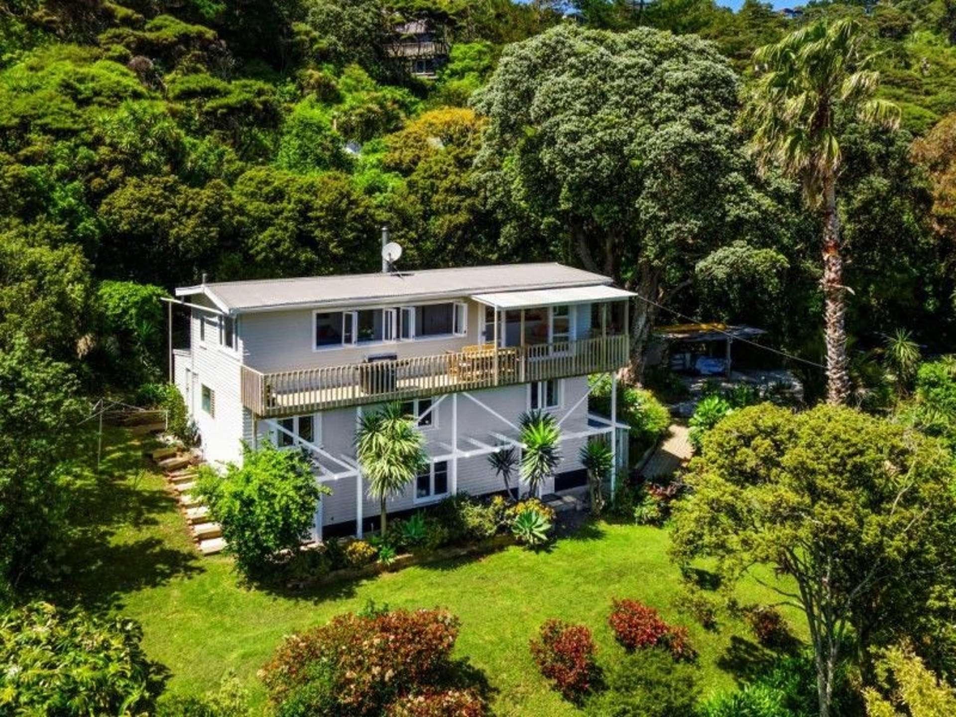 110 Domain Crescent Muriwai_0