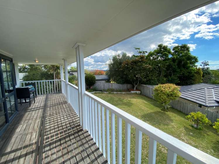 9 Hinton Place 11554_16