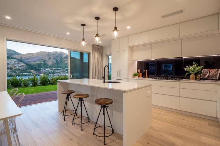 209 Peninsula Road Kelvin Heights_7