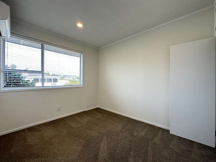 2/12 Markham Place Bucklands Beach_17